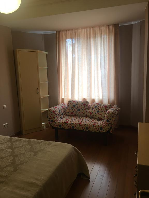 Apartment Sea Avenue บาทูมิ ภายนอก รูปภาพ