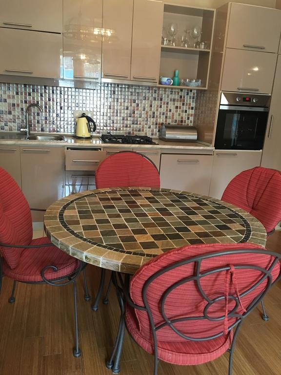 Apartment Sea Avenue บาทูมิ ภายนอก รูปภาพ